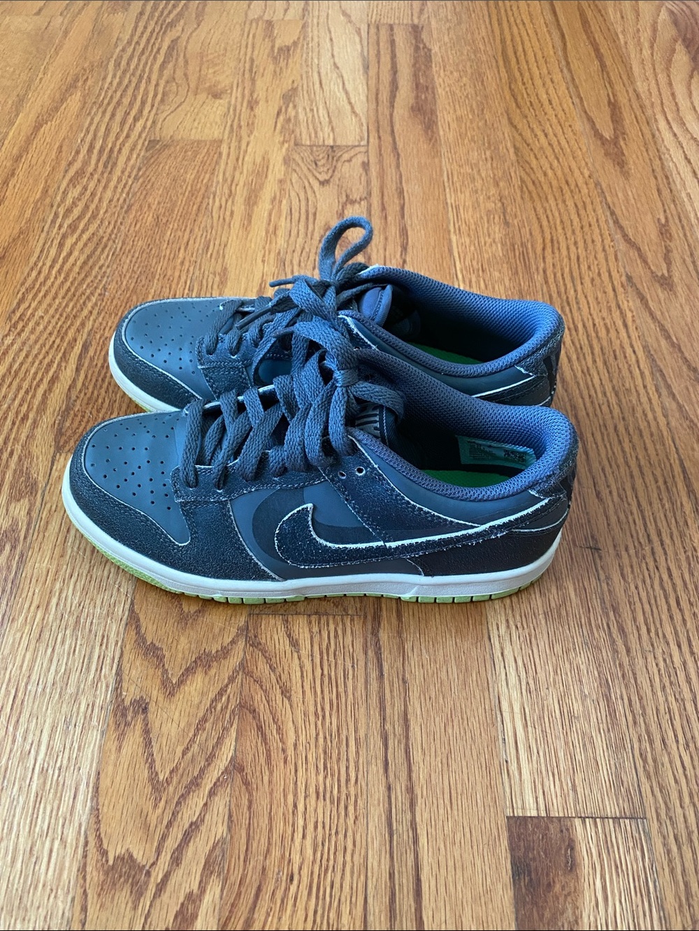 Nike Kids Dunk Low Halloween CAULDRON Size 4